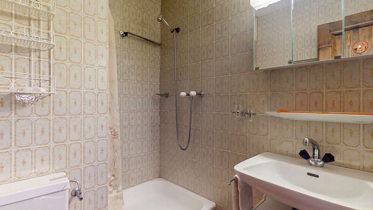 Photo of Bathroom in Vex