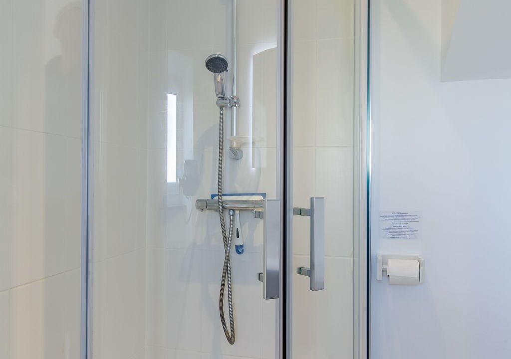 Photo of Bathroom in Ploudalmezeau