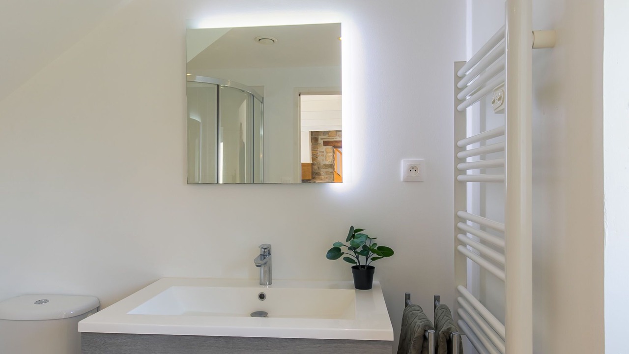 Photo of Bathroom in Ploudalmezeau