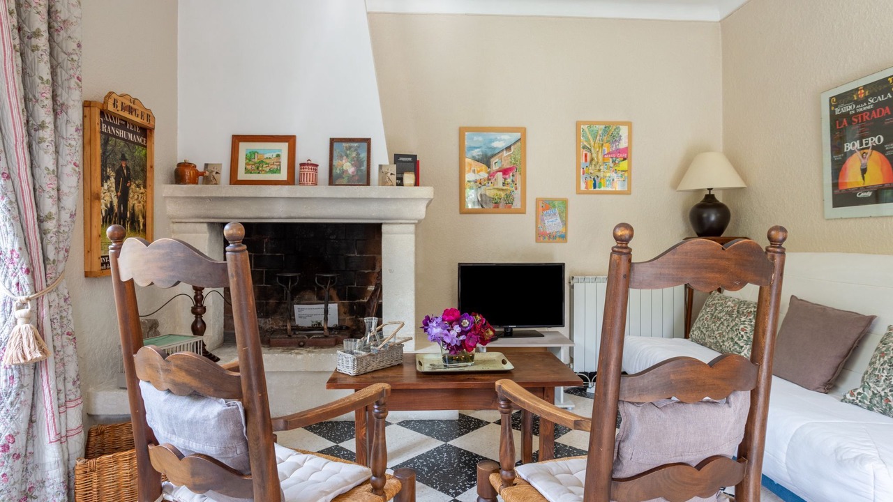 Photo of Livingroom in Menerbes