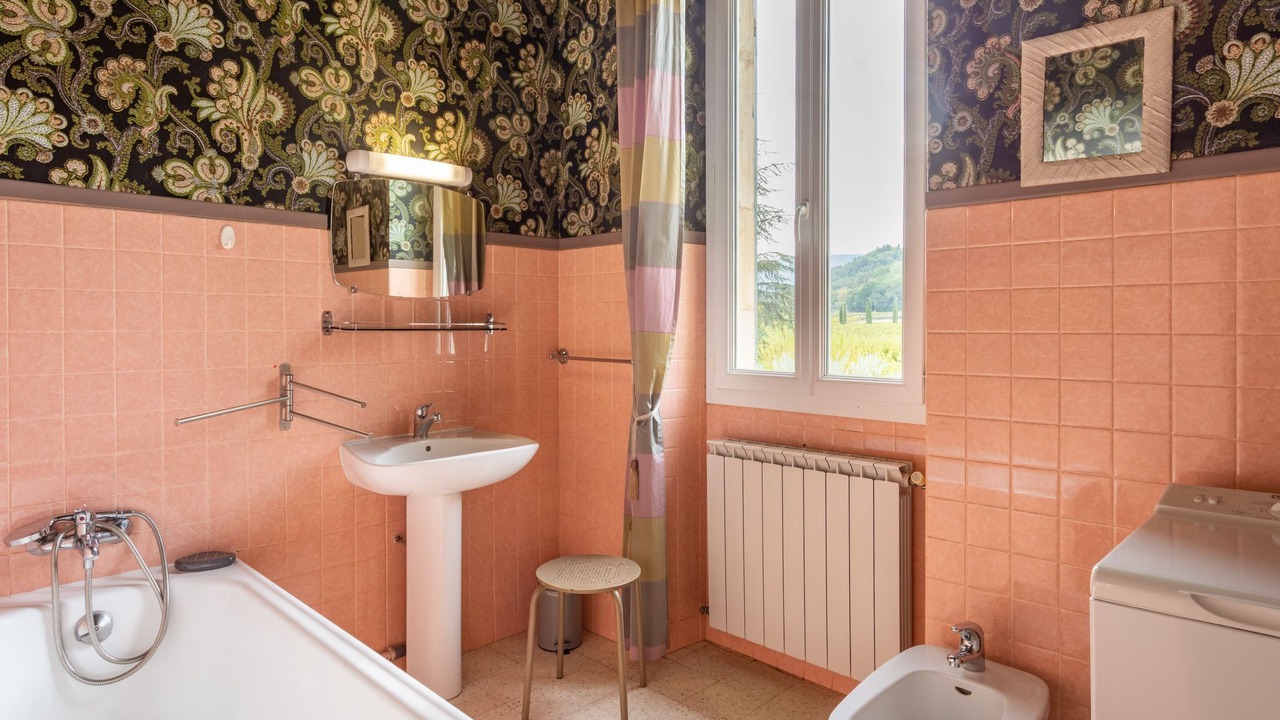 Photo of Bathroom in Menerbes