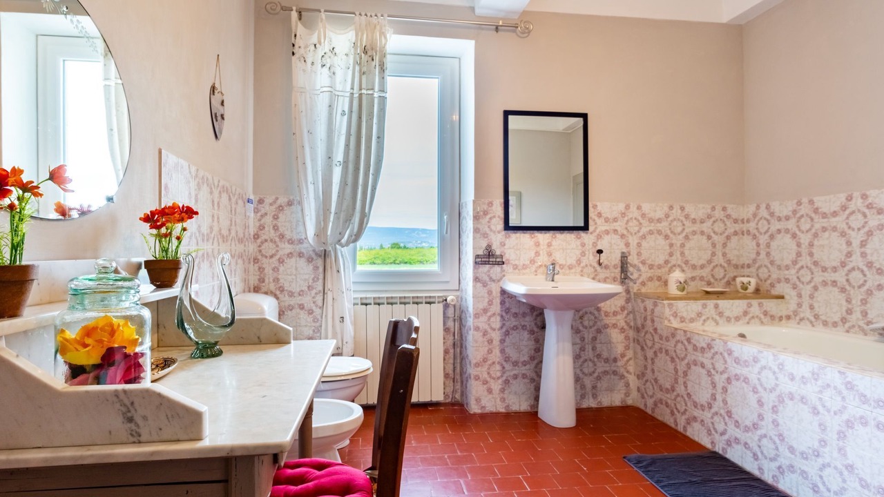 Photo of Bathroom in Menerbes