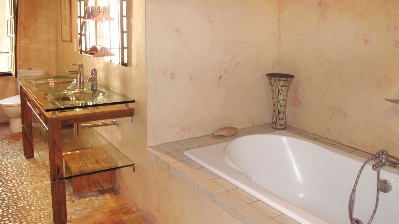 Photo of Bathroom in Nyons