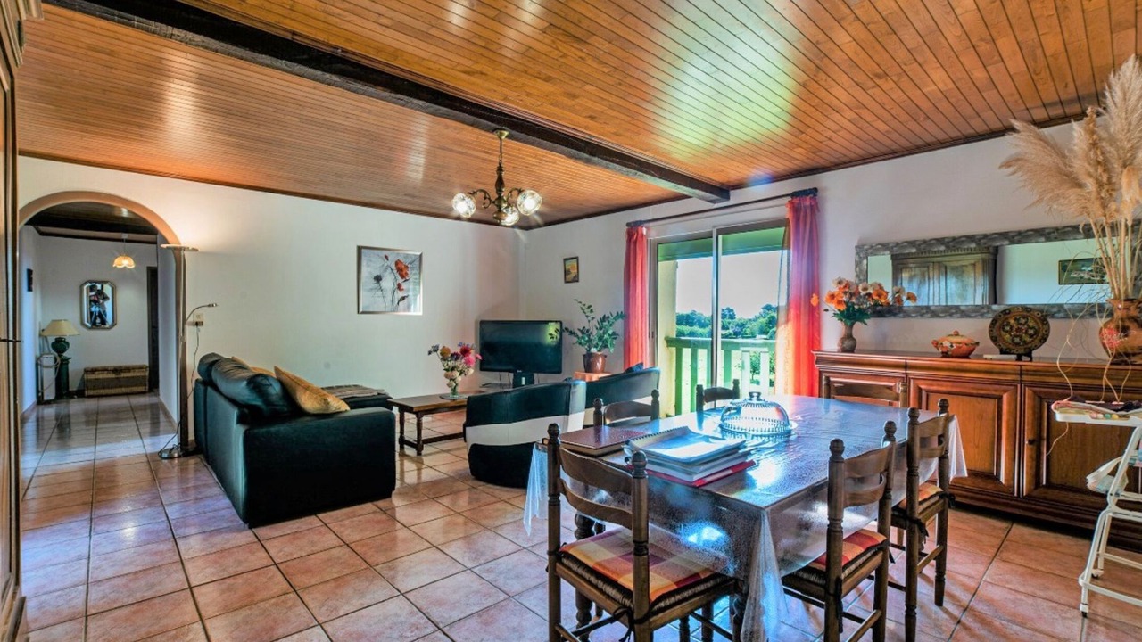 Photo of Bedroom in Blanquefort-sur-Briolance