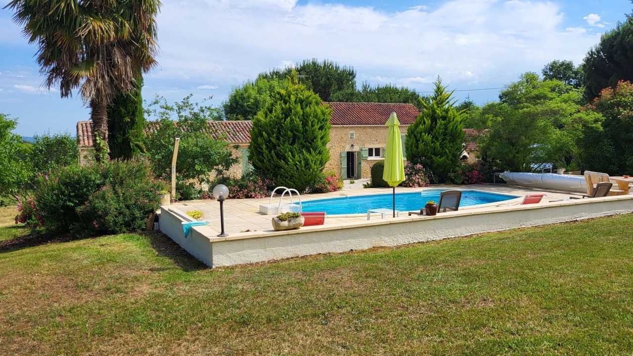 Photo of Others in Blanquefort-sur-Briolance