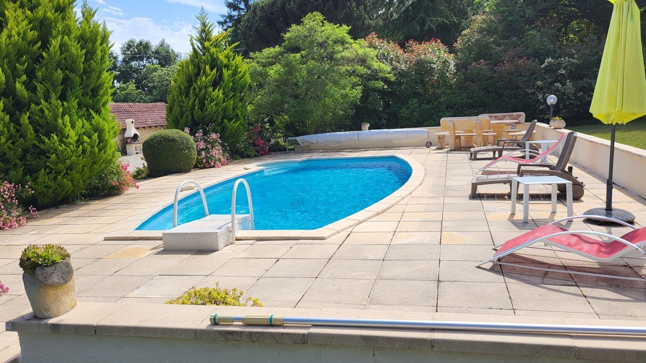 Photo of Outdoor in Blanquefort-sur-Briolance