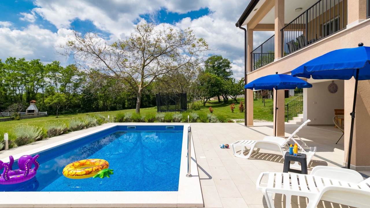 Photo of Outdoor in Vinez