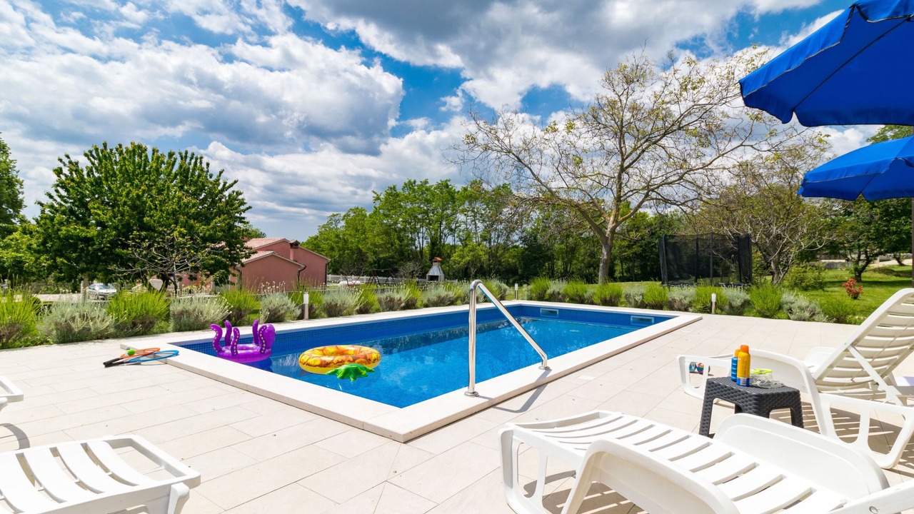 Photo of Outdoor in Vinez
