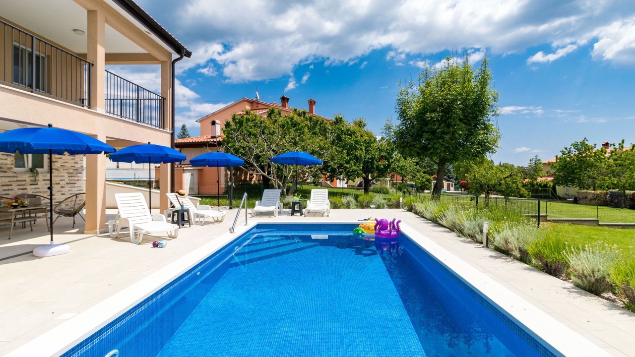 Photo of Outdoor in Vinez