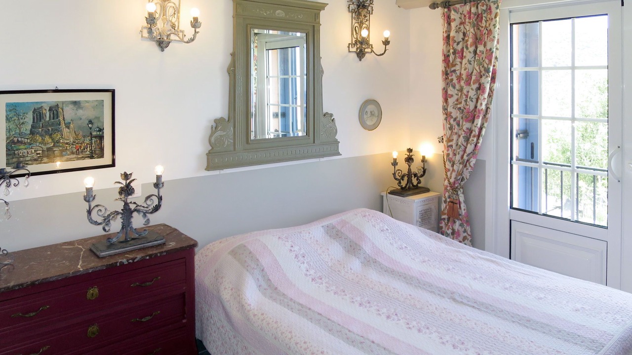 Photo of Others in Galeria