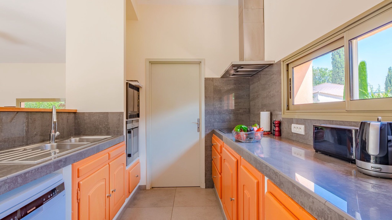 Photo of Bedroom in Saint-Cezaire-sur-Siagne