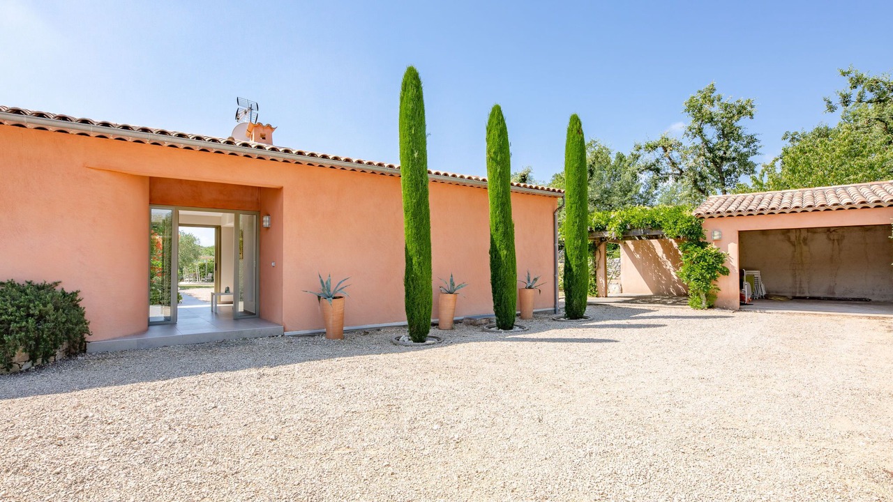 Photo of Others in Saint-Cezaire-sur-Siagne