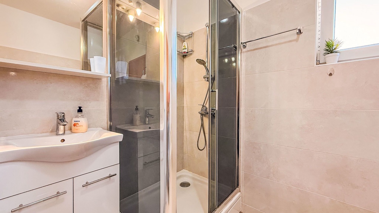 Photo of Bathroom in Turanj