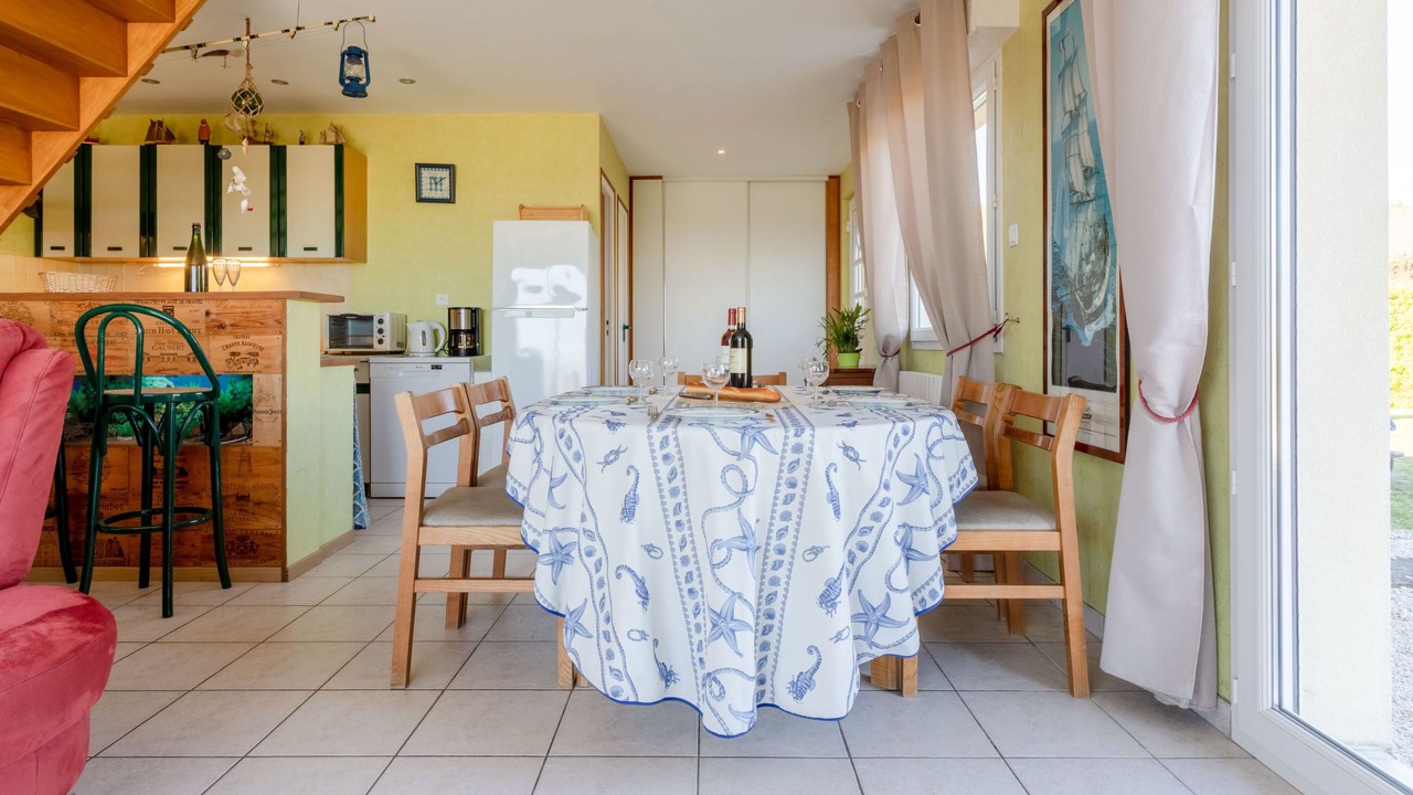Photo of Bedroom in Saint-Laurent-sur-Mer