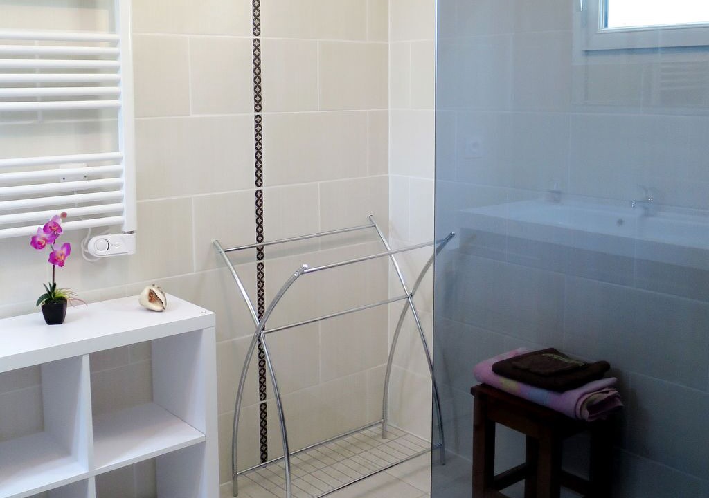 Photo of Bathroom in Civrac-en-Medoc