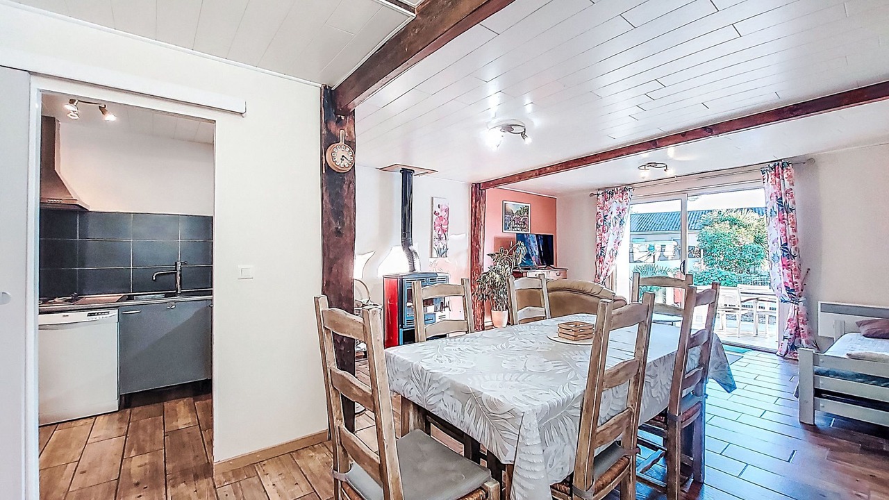 Photo of Bedroom in Cissac-Medoc