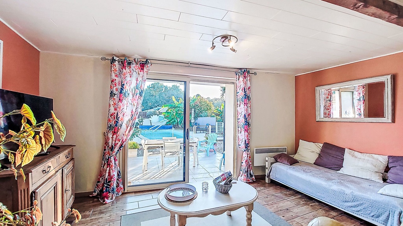 Photo of Livingroom in Cissac-Medoc