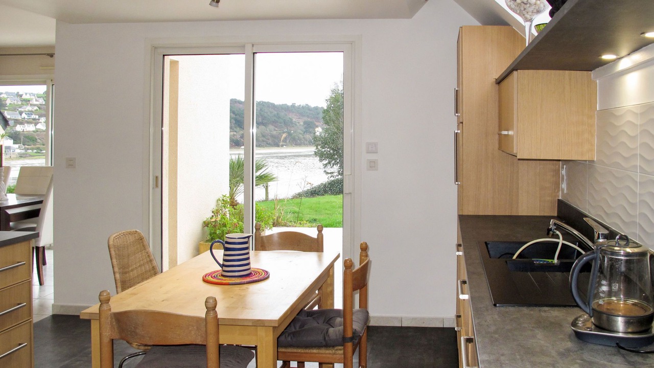 Photo of Bedroom in Tredrez-Locquemeau