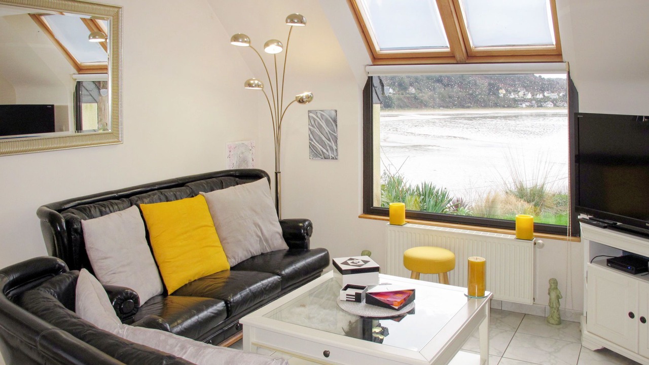 Photo of Livingroom in Tredrez-Locquemeau
