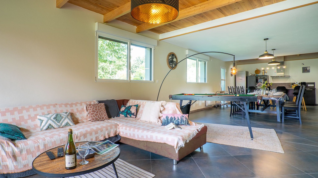 Photo of Livingroom in Plouegat-Guerand