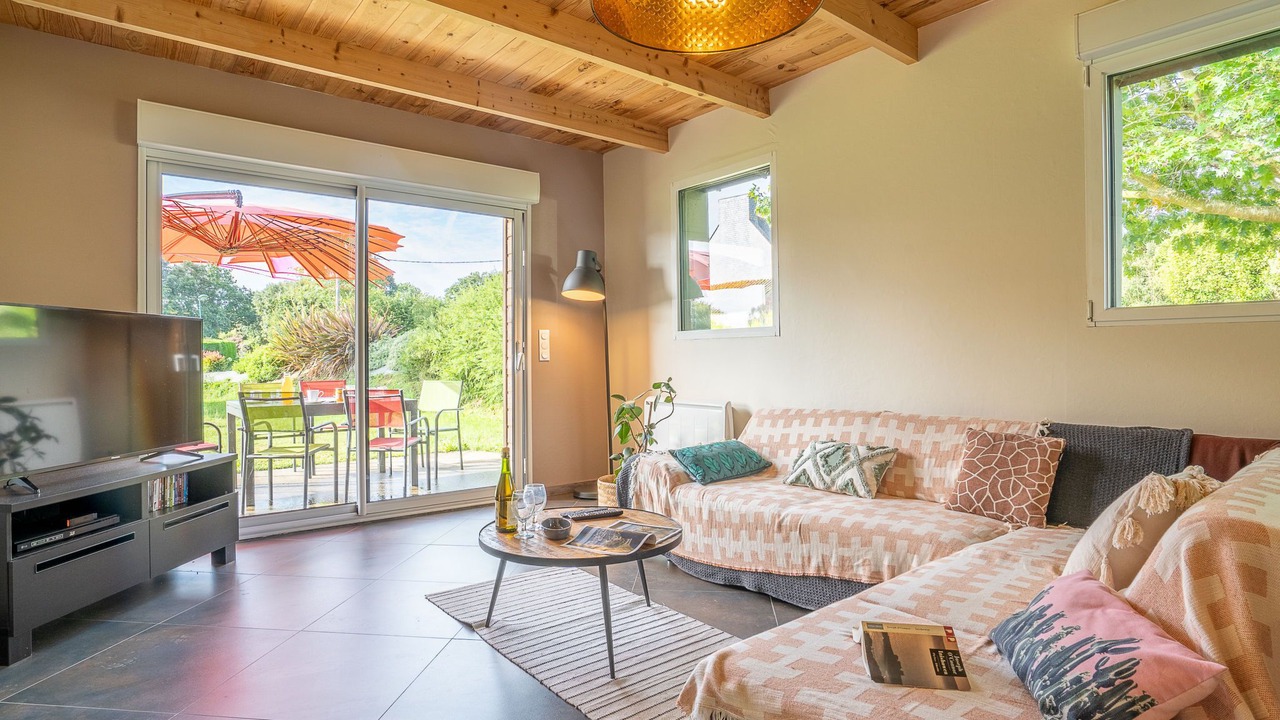 Photo of Livingroom in Plouegat-Guerand