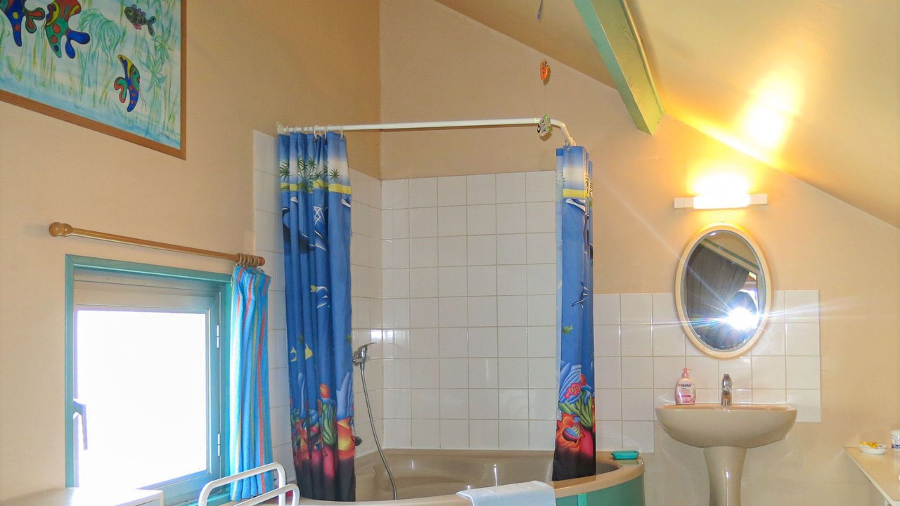 Photo of Bathroom in Regnezville-sur-Mer