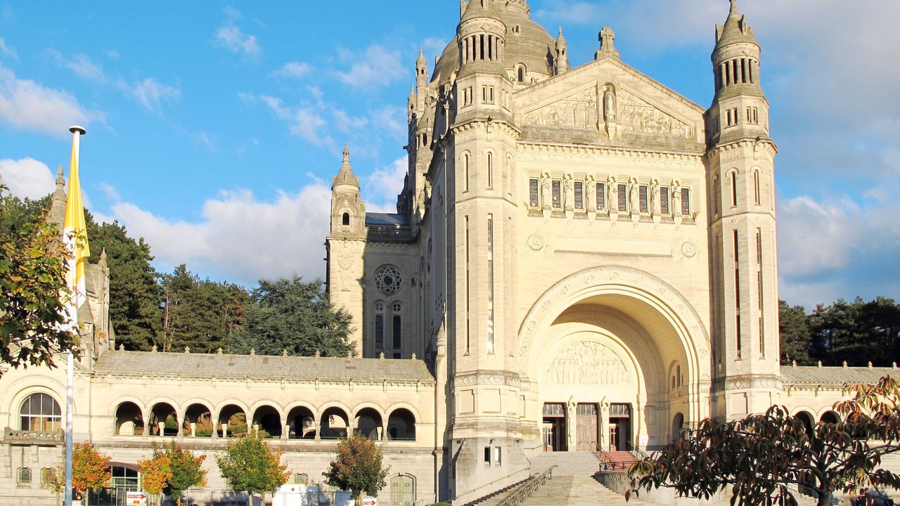 Photo of Outdoor in Corbon