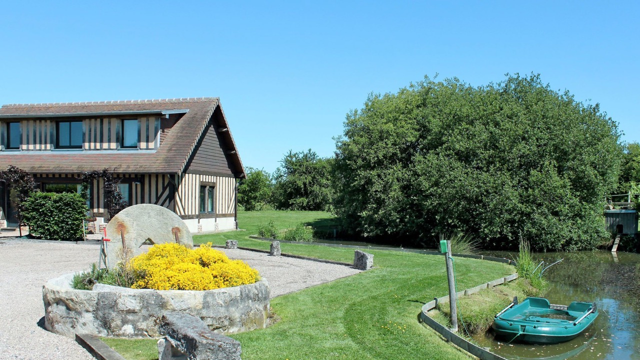 Photo of Others in Corbon