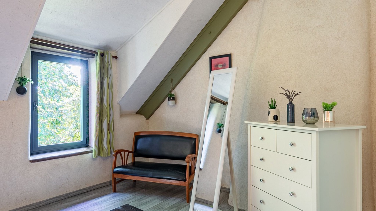 Photo of Others in Elliant