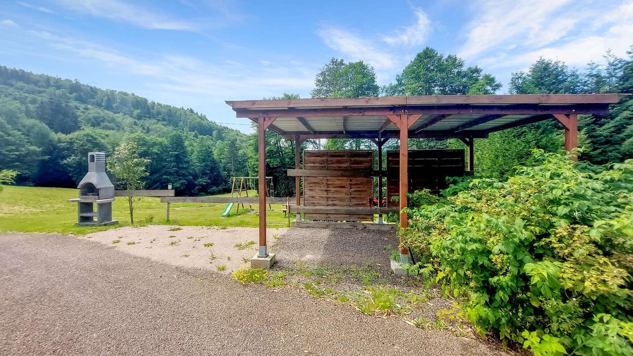 Photo of Others in Le Menil