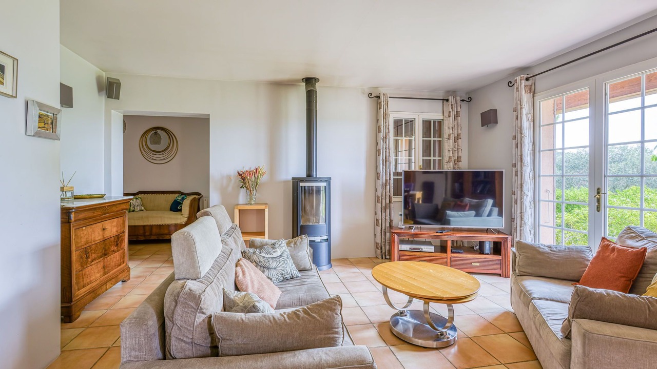 Photo of Livingroom in Sabran