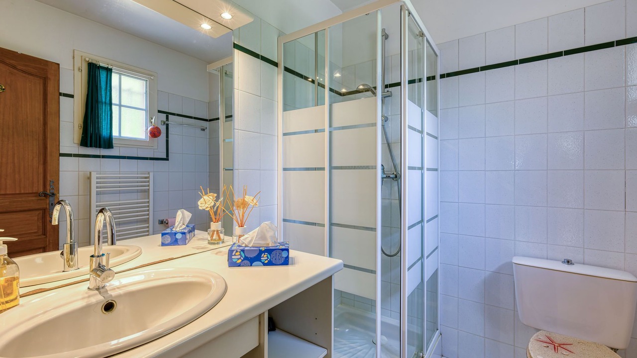 Photo of Bathroom in Sabran
