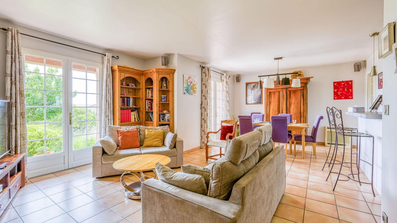 Photo of Livingroom in Sabran