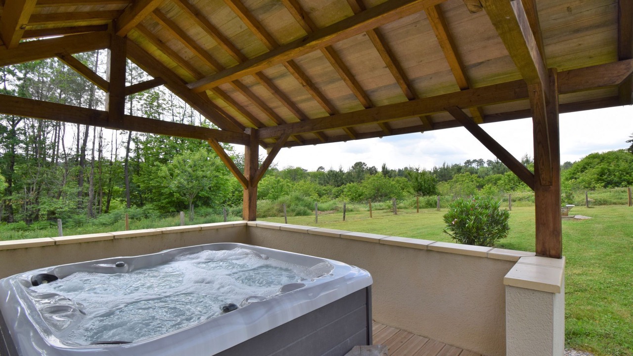 Photo of Outdoor in Blanquefort-sur-Briolance