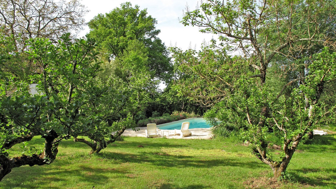 Photo of Outdoor in Saint-Sulpice-les-Feuilles