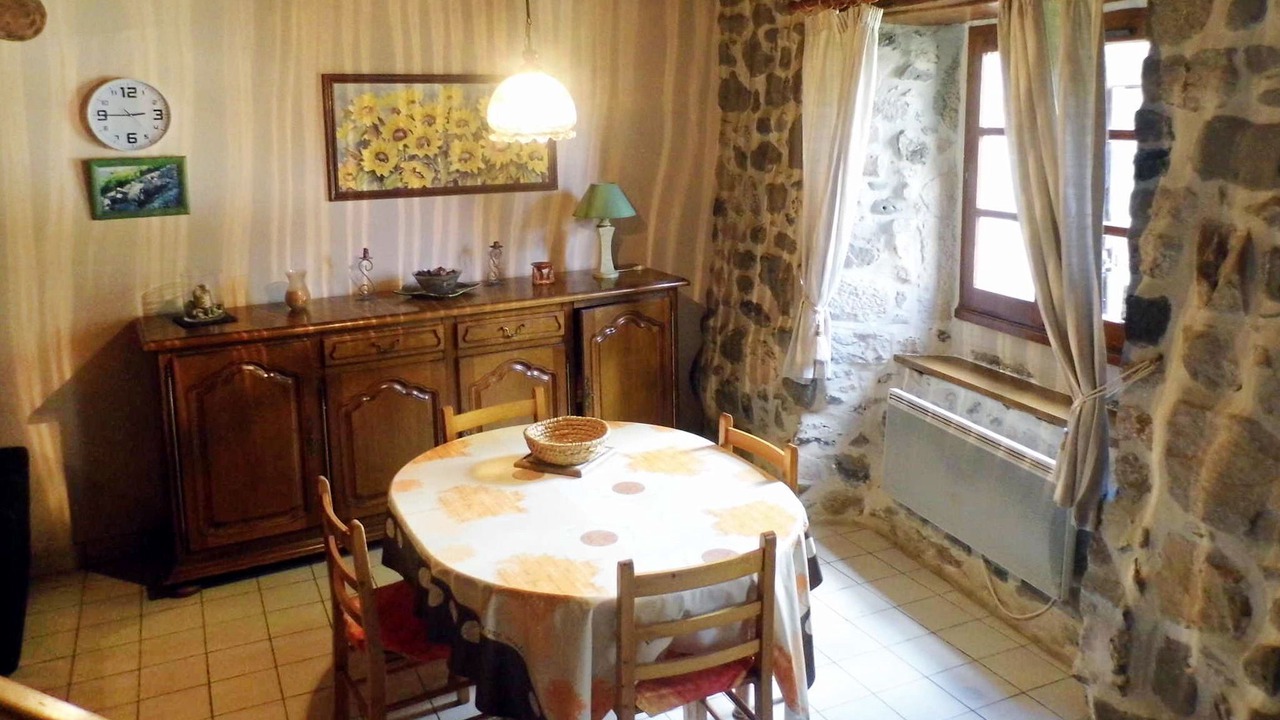 Photo of Bedroom in Saint-Julien-d'Ance
