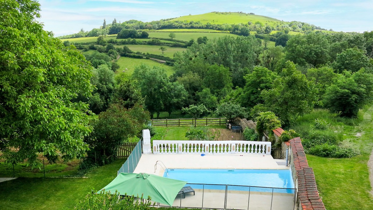 Photo of Others in Epertully