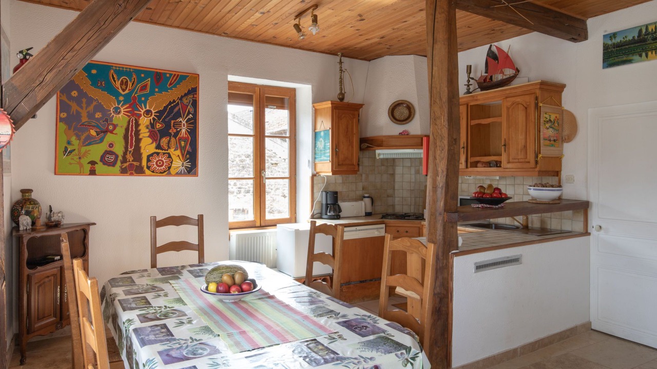 Photo of Livingroom in Epertully