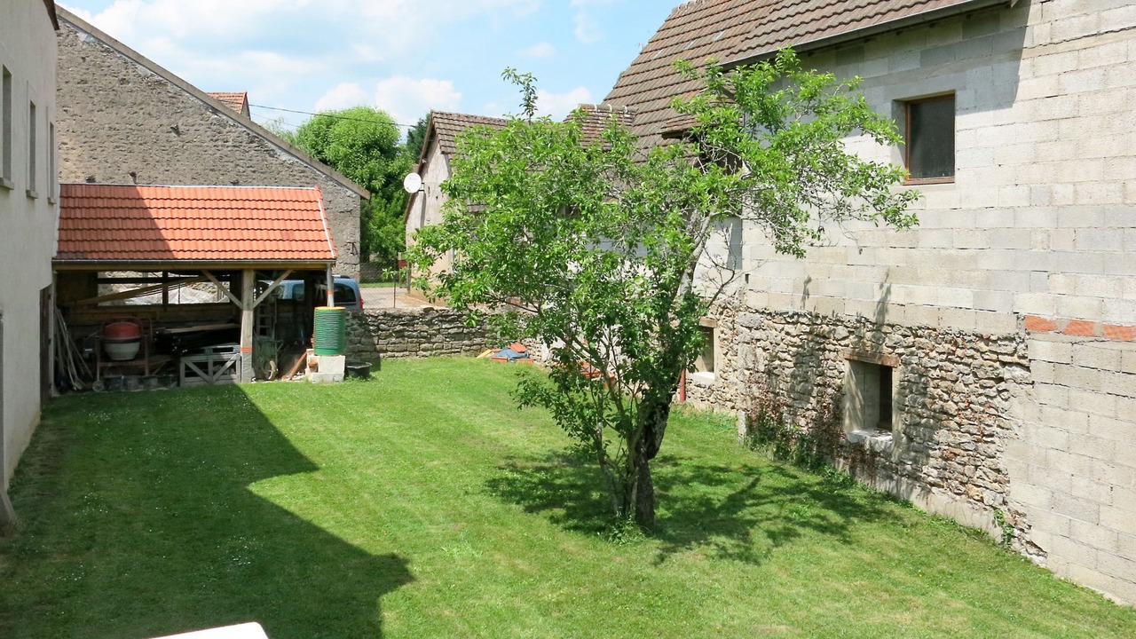 Photo of Others in Epertully