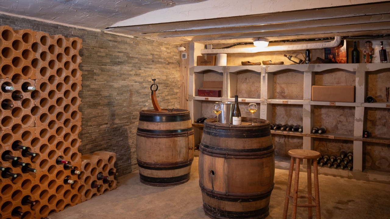 Photo of Bathroom in Epertully