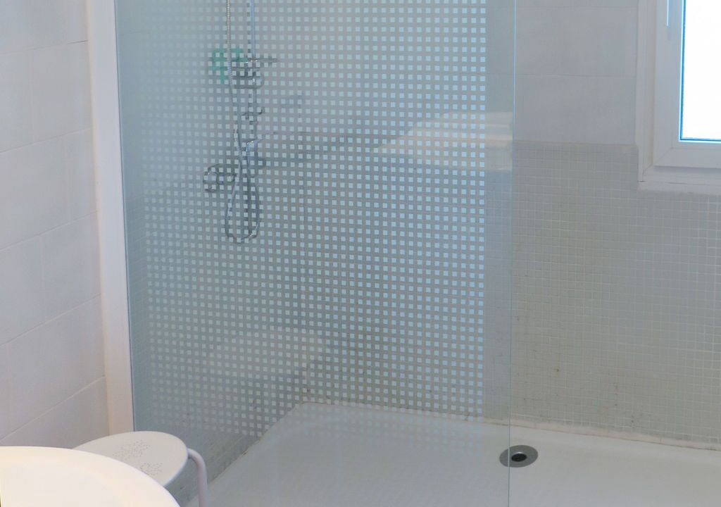 Photo of Bathroom in L'Honor-de-Cos