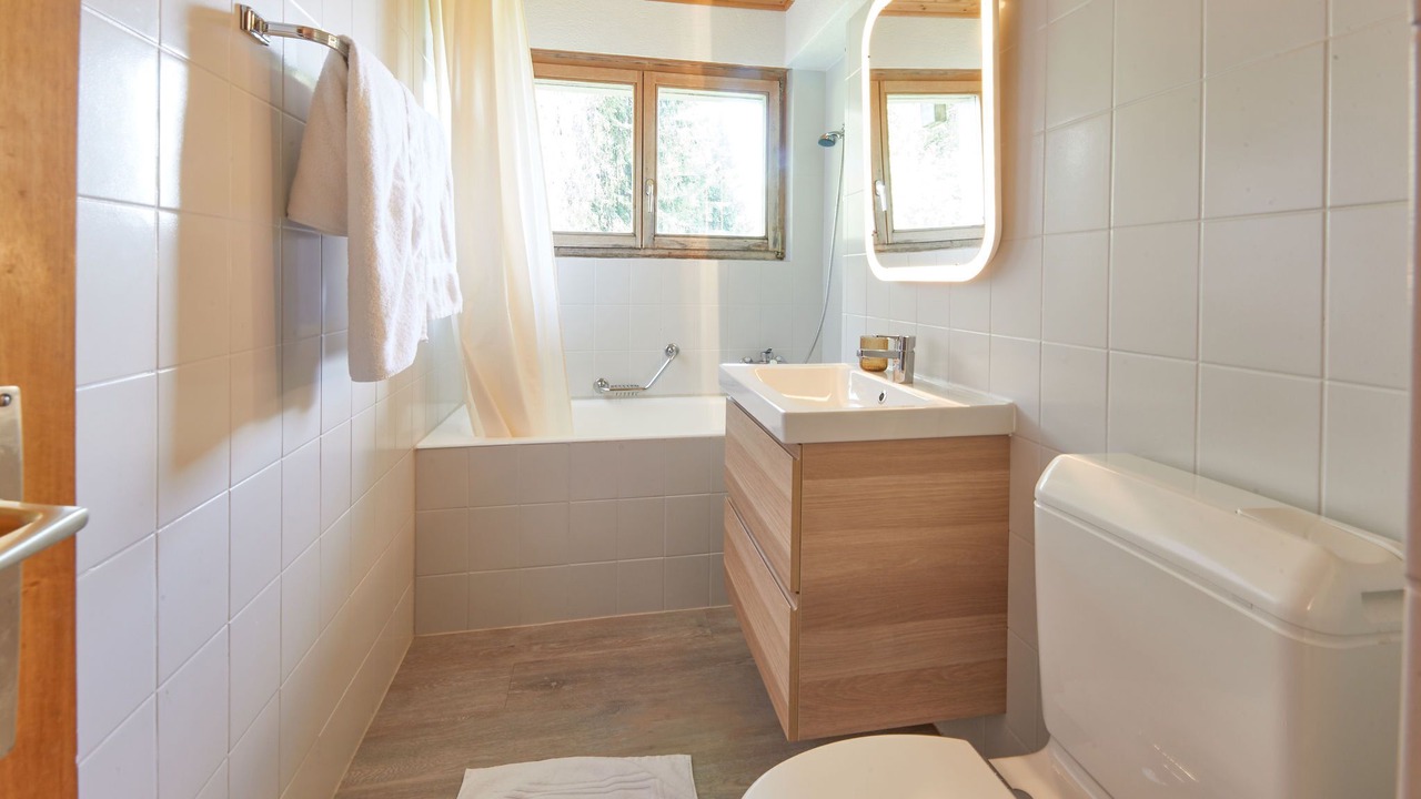 Photo of Bathroom in Vex
