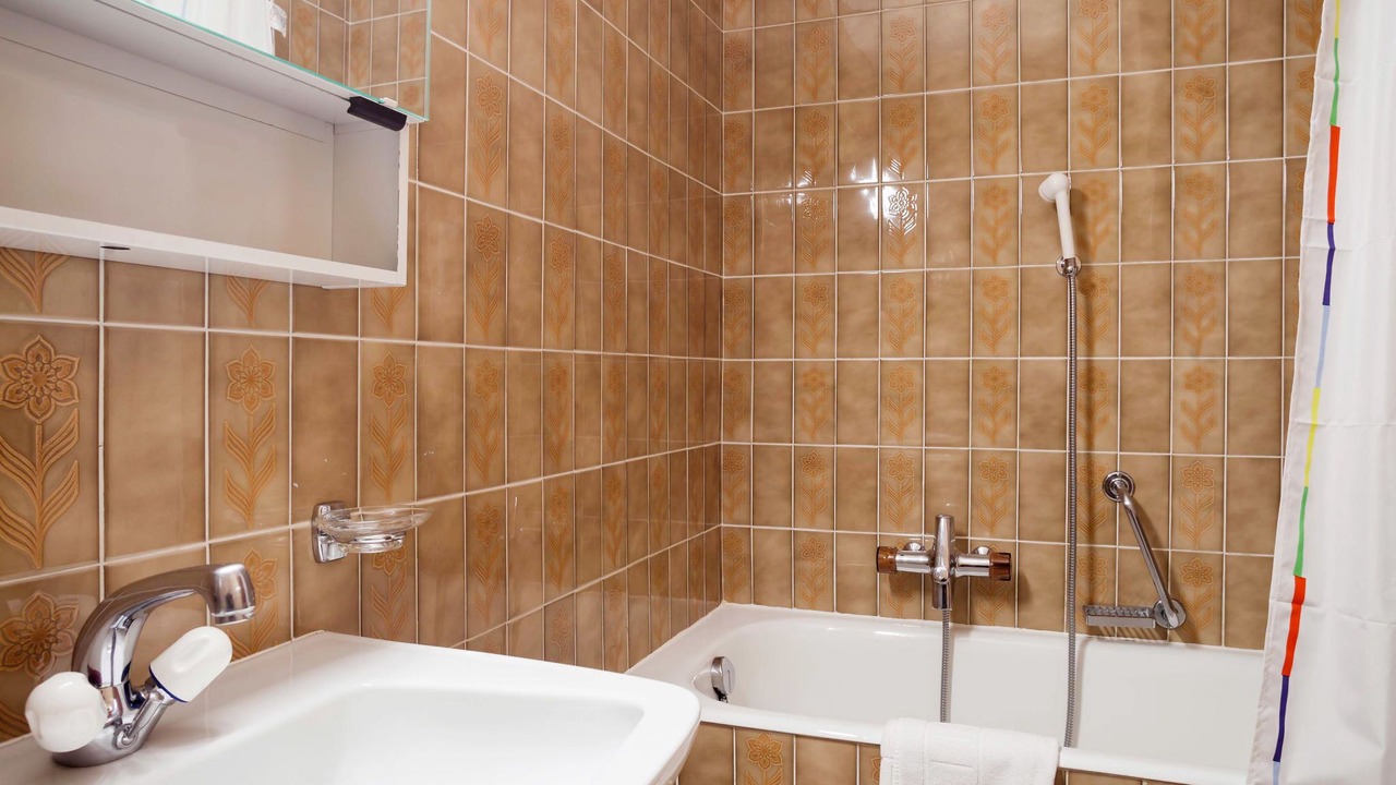 Photo of Bathroom in Vex
