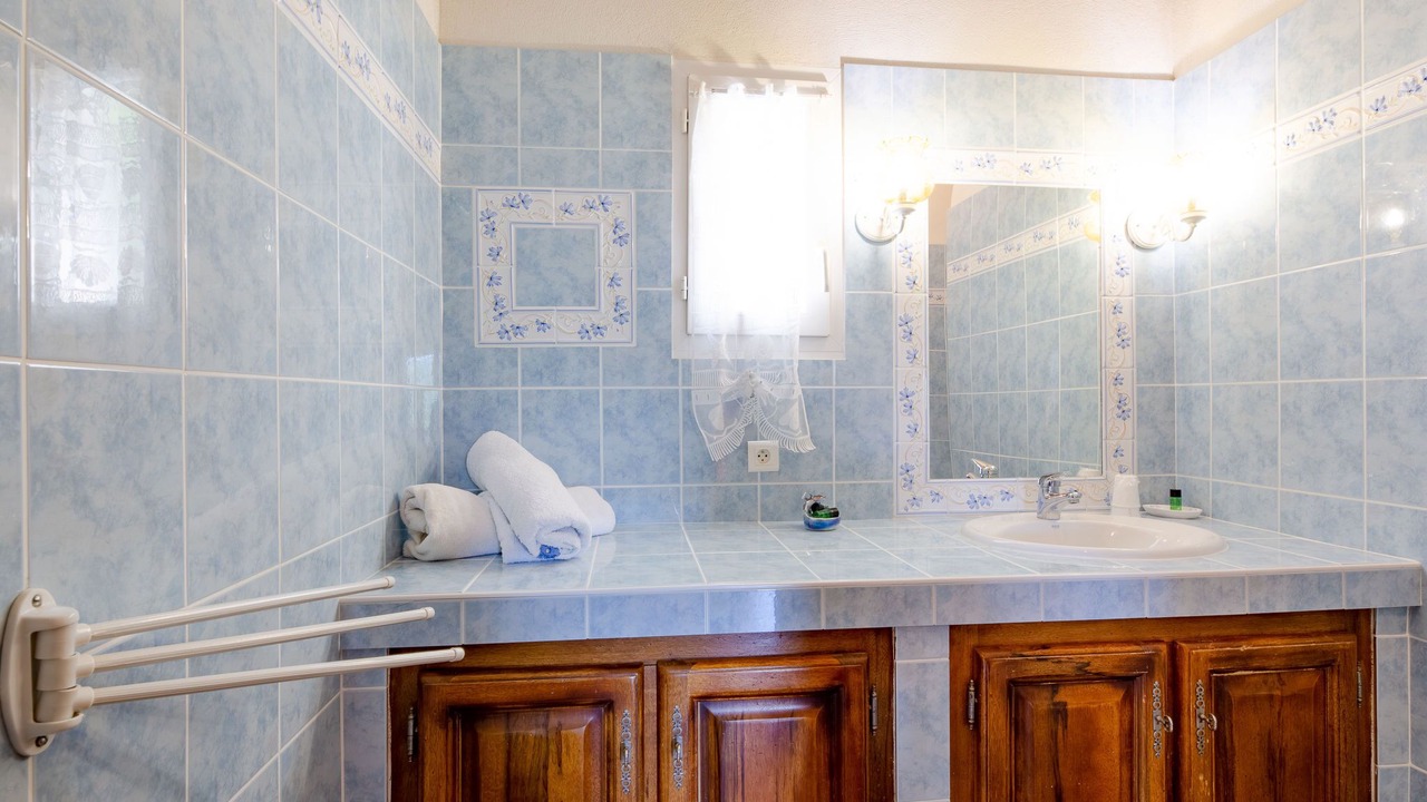 Photo of Bathroom in Bauduen