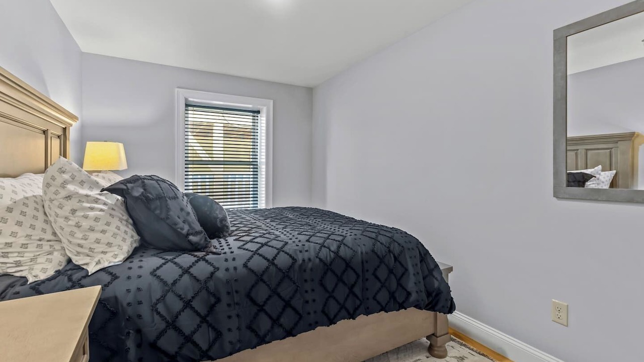 Photo of Bedroom in Old North End