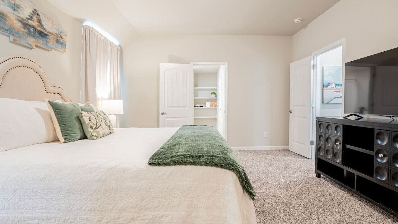Photo of Bedroom in Broussard