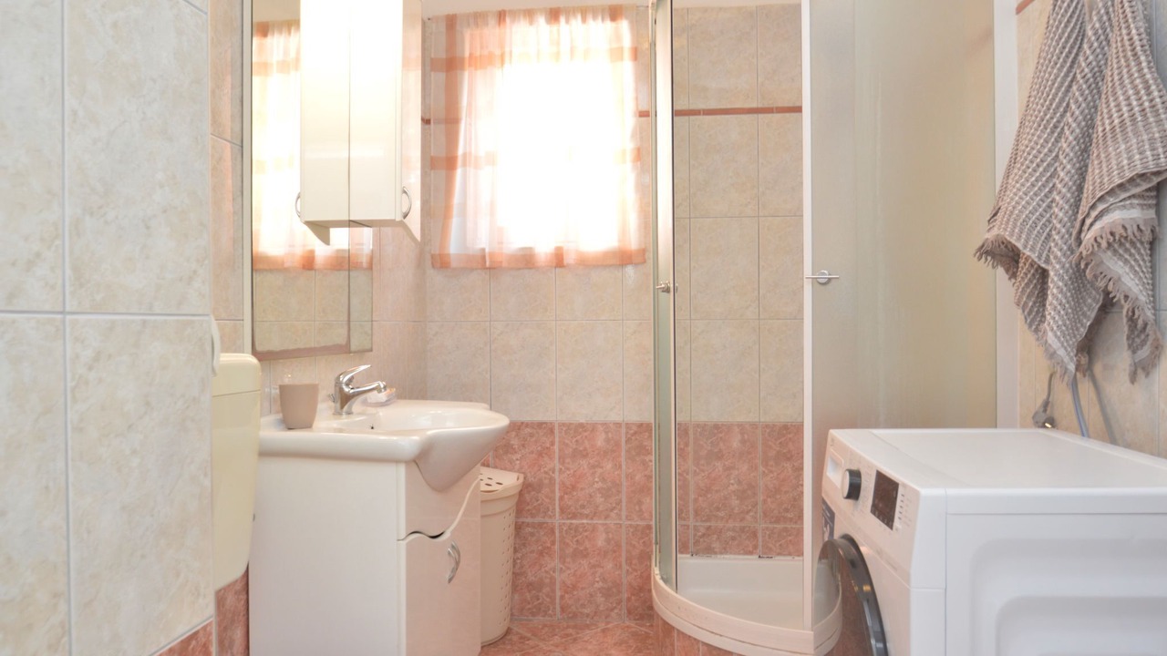 Photo of Bathroom in Skatari