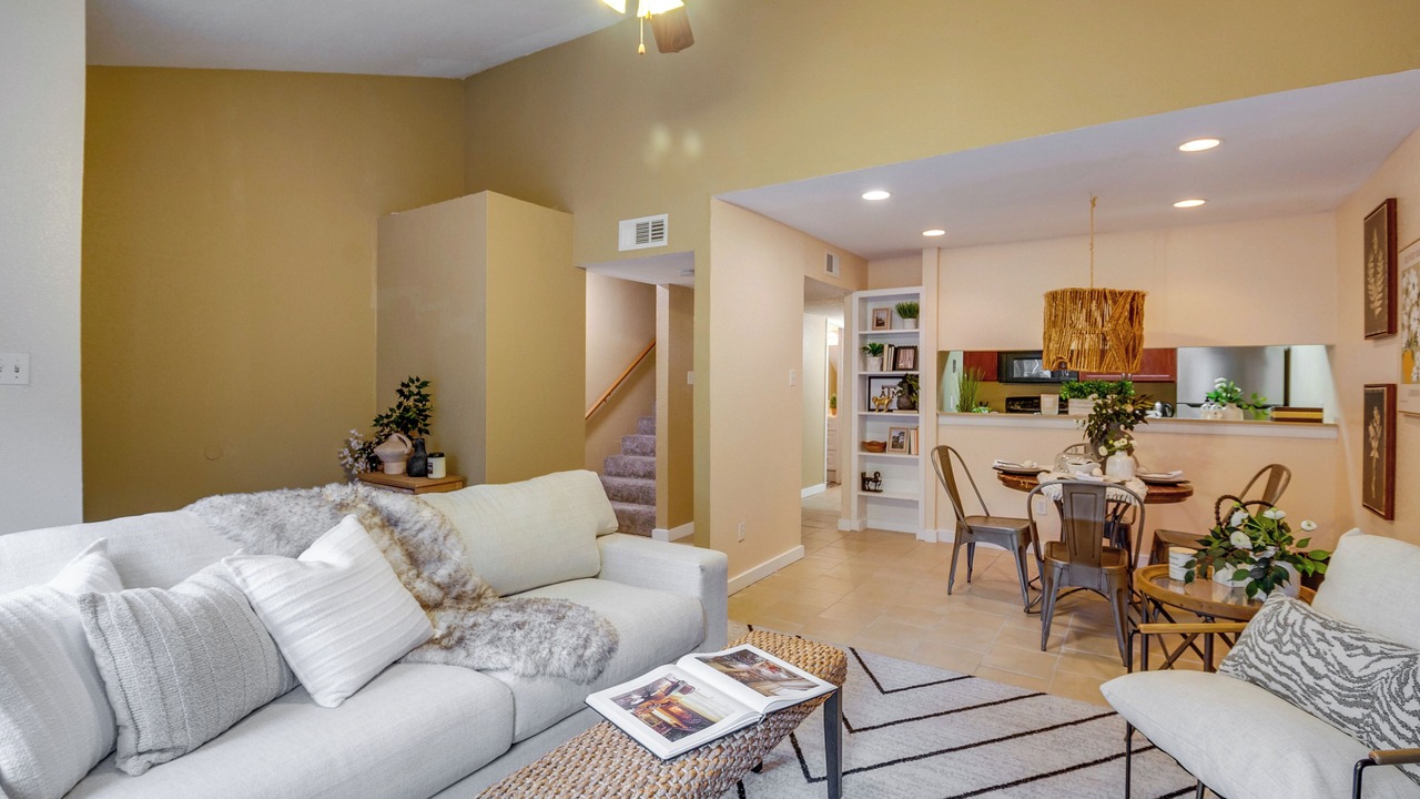 Photo of Livingroom in College Station