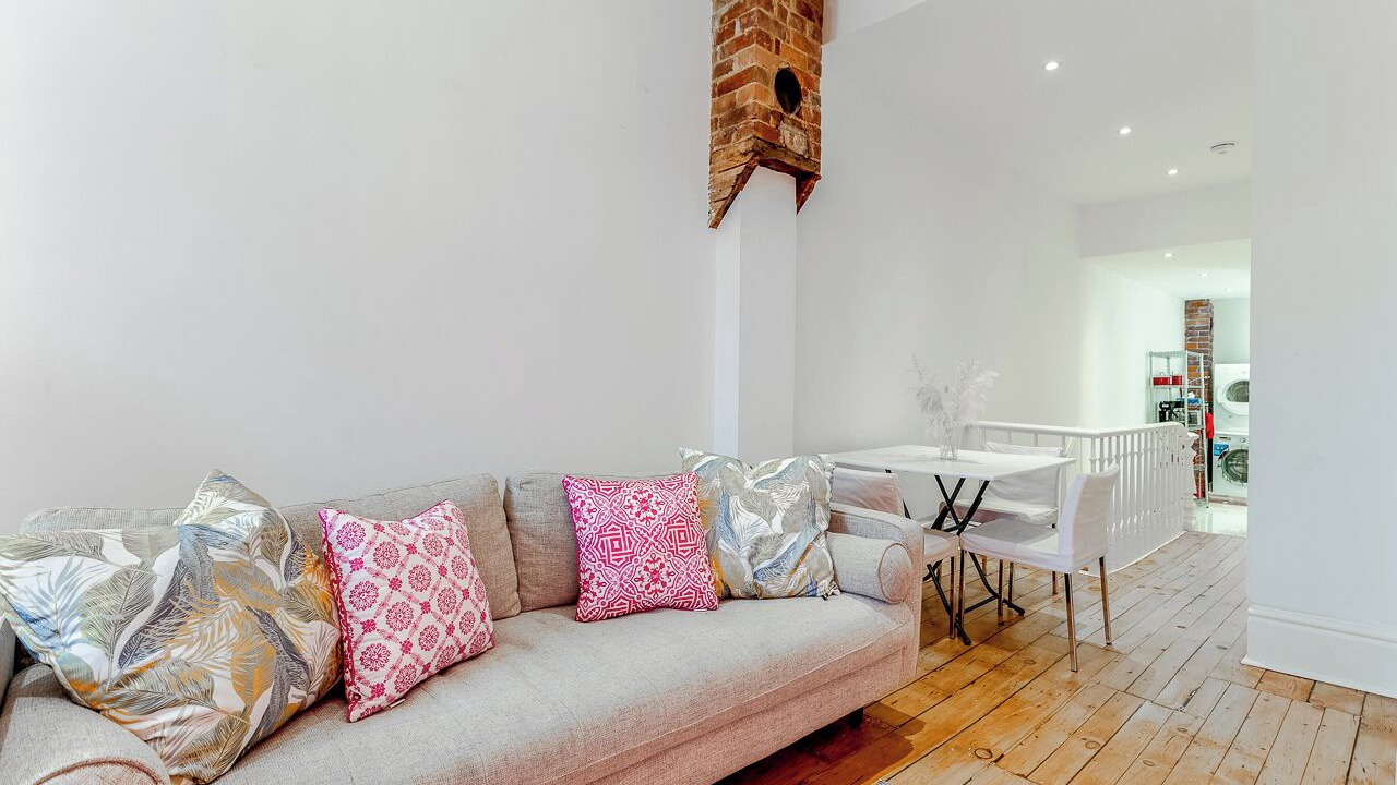 Photo of Livingroom in Bickford Park