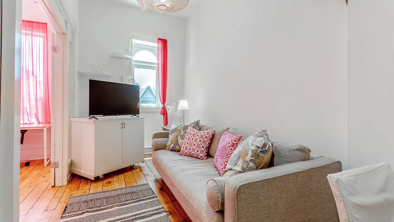 Photo of Livingroom in Bickford Park